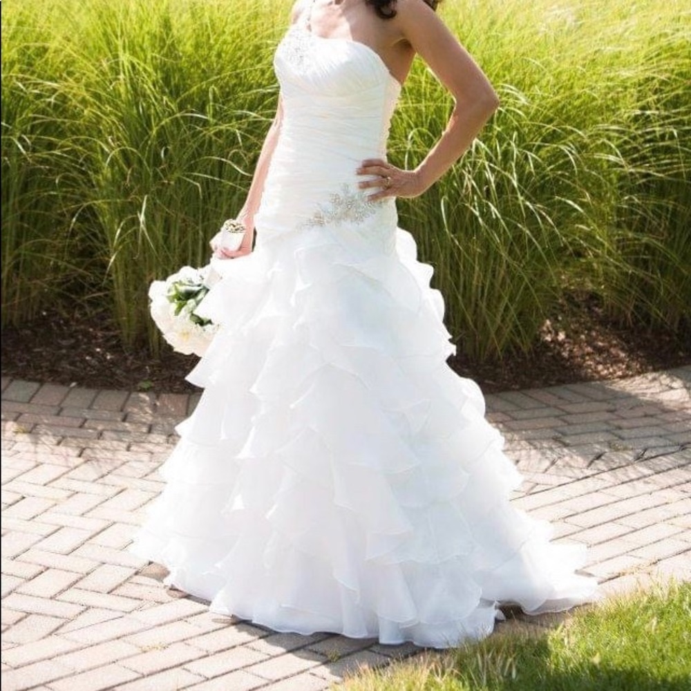 Wedding gown